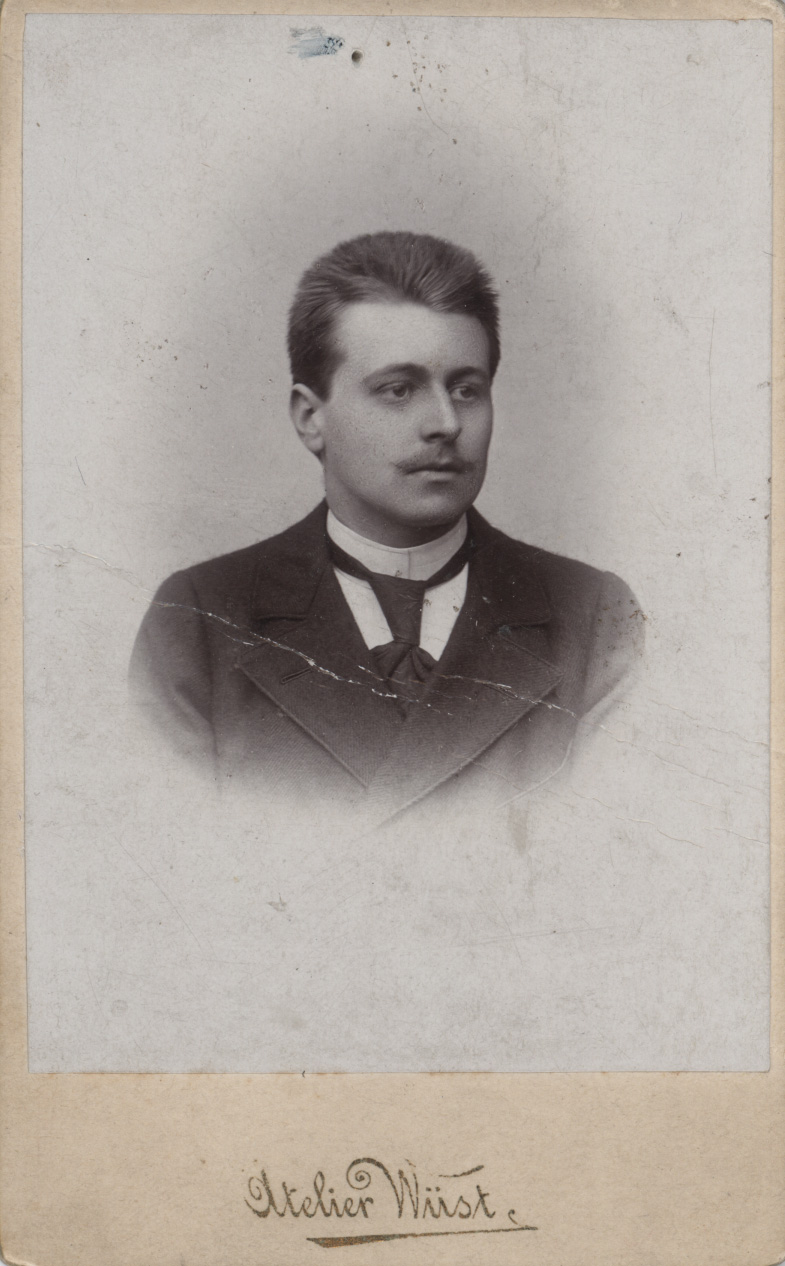 DER MANN AN IHRER SEITE: JAROSLAV HOPPE (1878-1926)